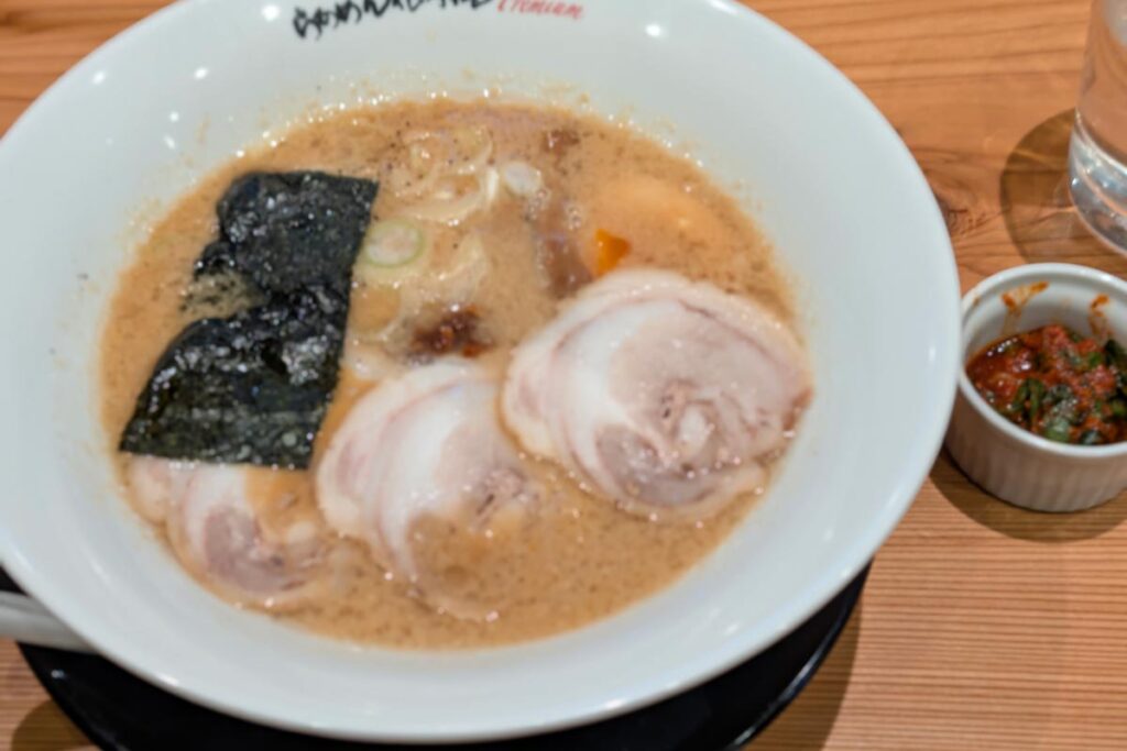 嵐げんこつらあめんが提供されました